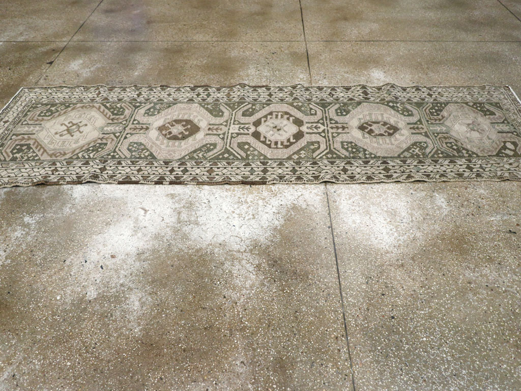 Antique Persian Malayer Runner, No.31689 - Galerie Shabab