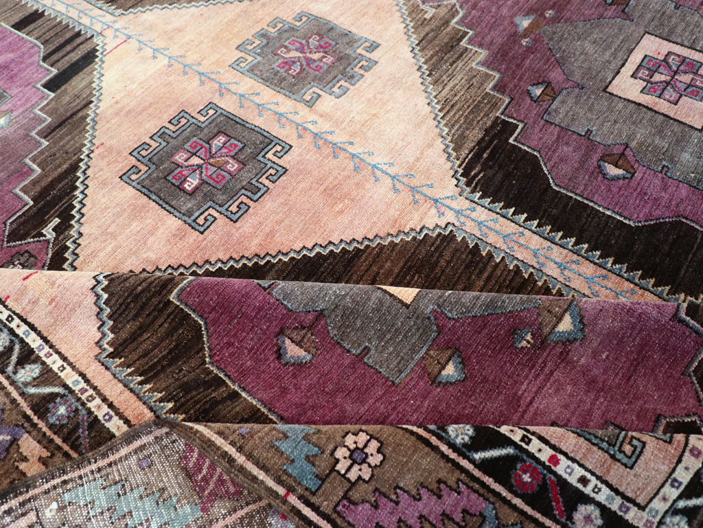 Vintage Turkish Anatolian Tribal Long Room Size Carpet, No.31692 - Galerie Shabab