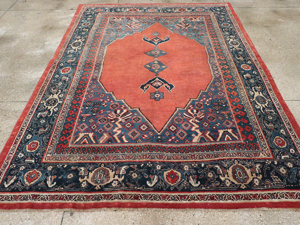 Antique Persian Bidjar Accent Rug, No.31693 - Galerie Shabab