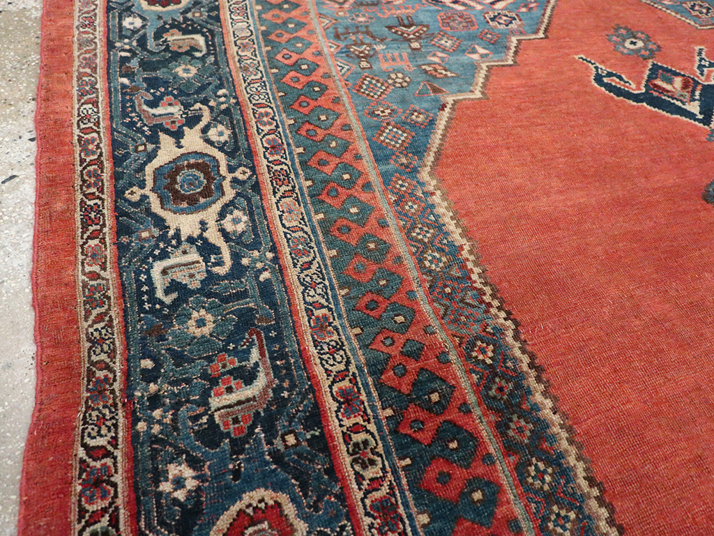 Antique Persian Bidjar Accent Rug, No.31693 - Galerie Shabab