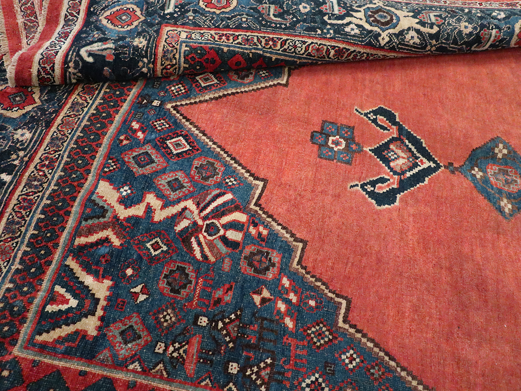 Antique Persian Bidjar Accent Rug, No.31693 - Galerie Shabab