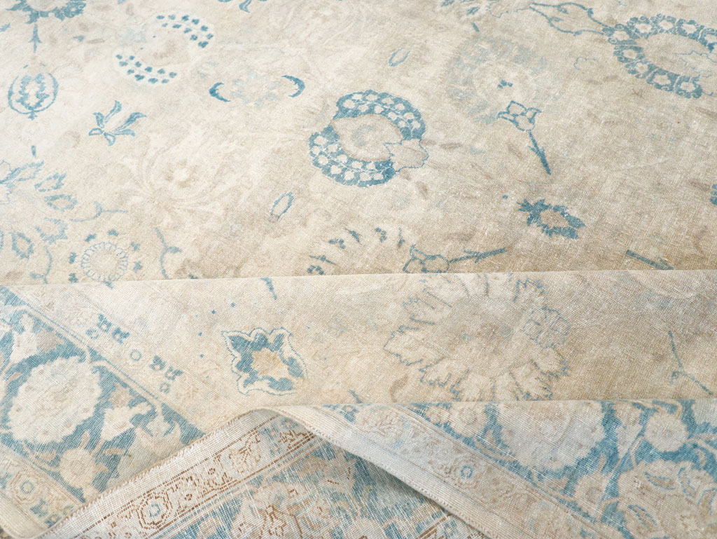 Antique Persian Tabriz Room Size Carpet, No.31702 - Galerie Shabab