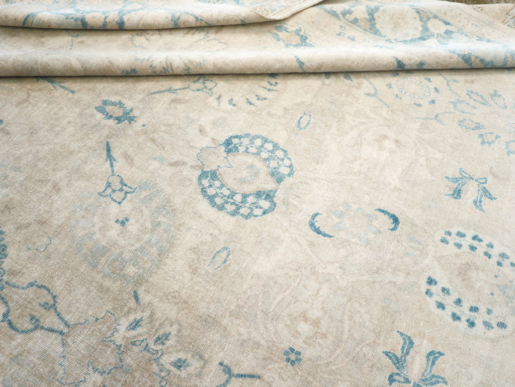 Antique Persian Tabriz Room Size Carpet, No.31702 - Galerie Shabab