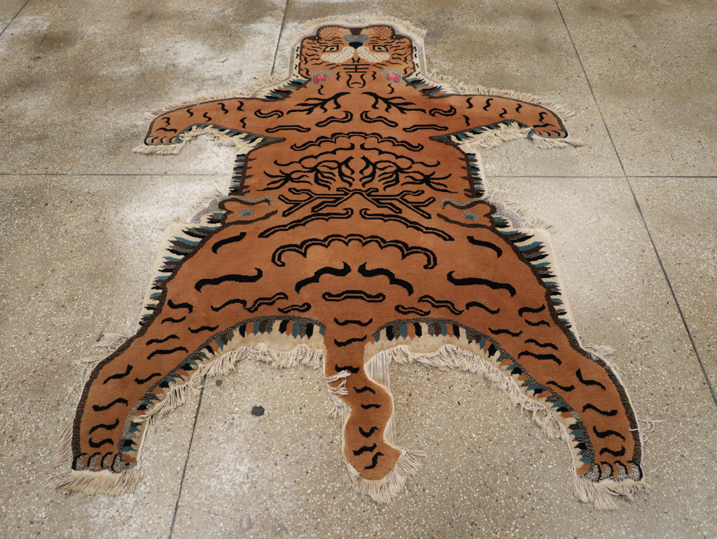 Vintage Pictorial Tibetan Rug, No.31709 - Galerie Shabab