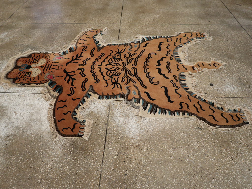 Vintage Pictorial Tibetan Rug, No.31709 - Galerie Shabab