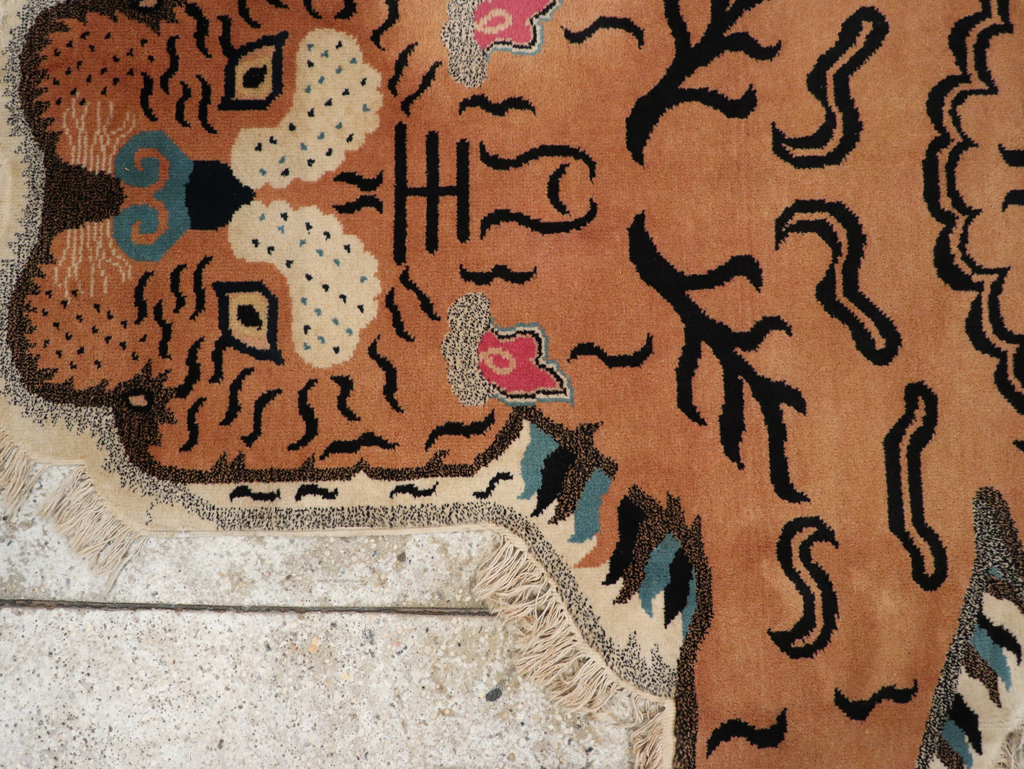 Vintage Pictorial Tibetan Rug, No.31709 - Galerie Shabab