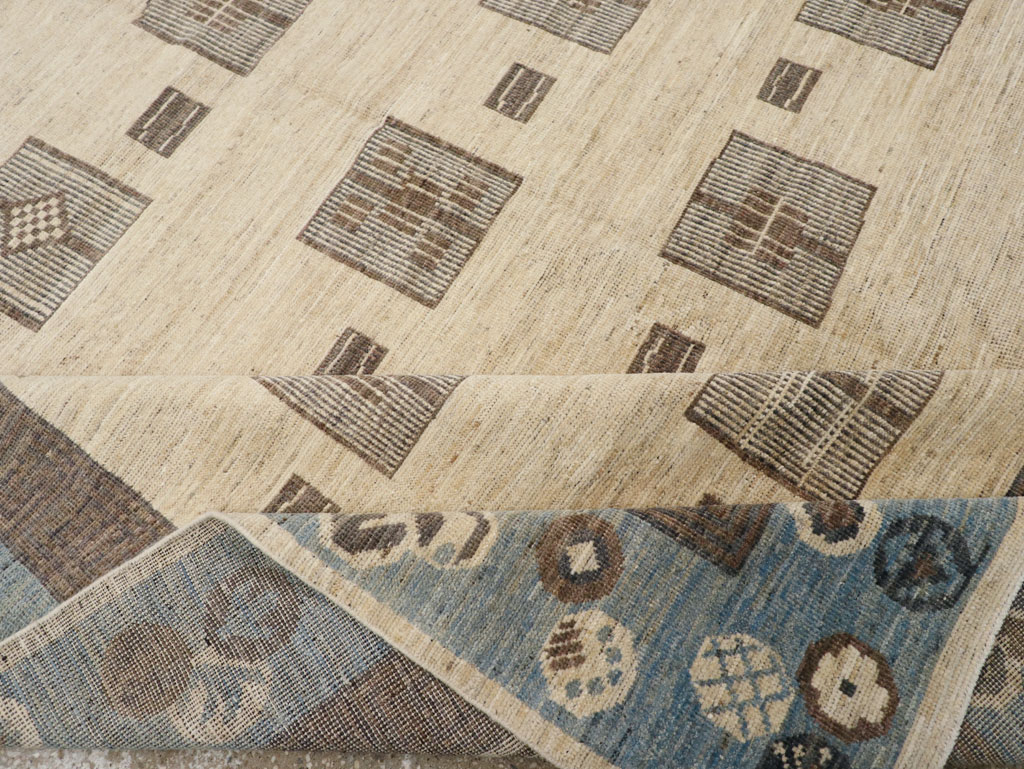 Modern East Turkestan Khotan Room Size Carpet, No.31724 - Galerie Shabab