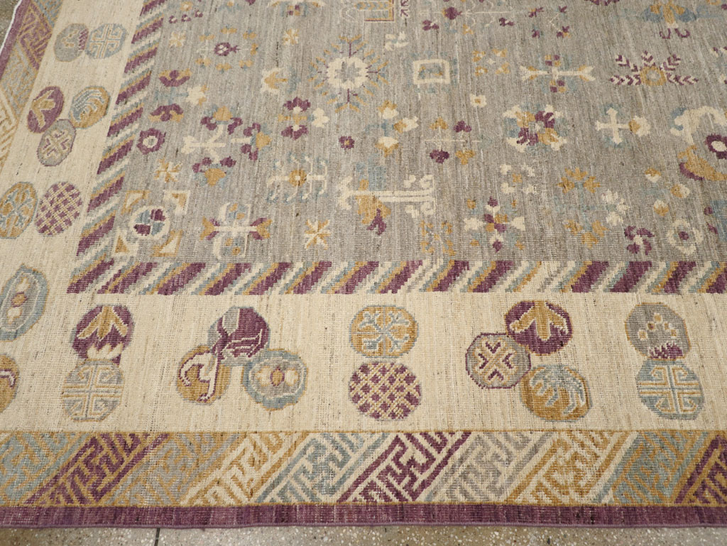Modern East Turkestan Khotan Room Size Carpet, No.31731 - Galerie Shabab
