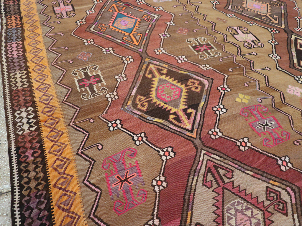 Vintage Turkish Flatweave Kilim Large Room Size Carpet, No.31735 - Galerie Shabab