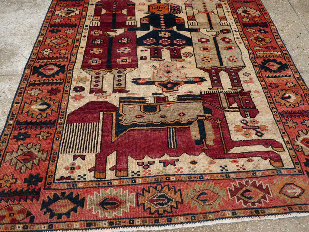 Vintage Persian Pictorial Bakhtiari Tribal Accent Rug, No.31741 - Galerie Shabab
