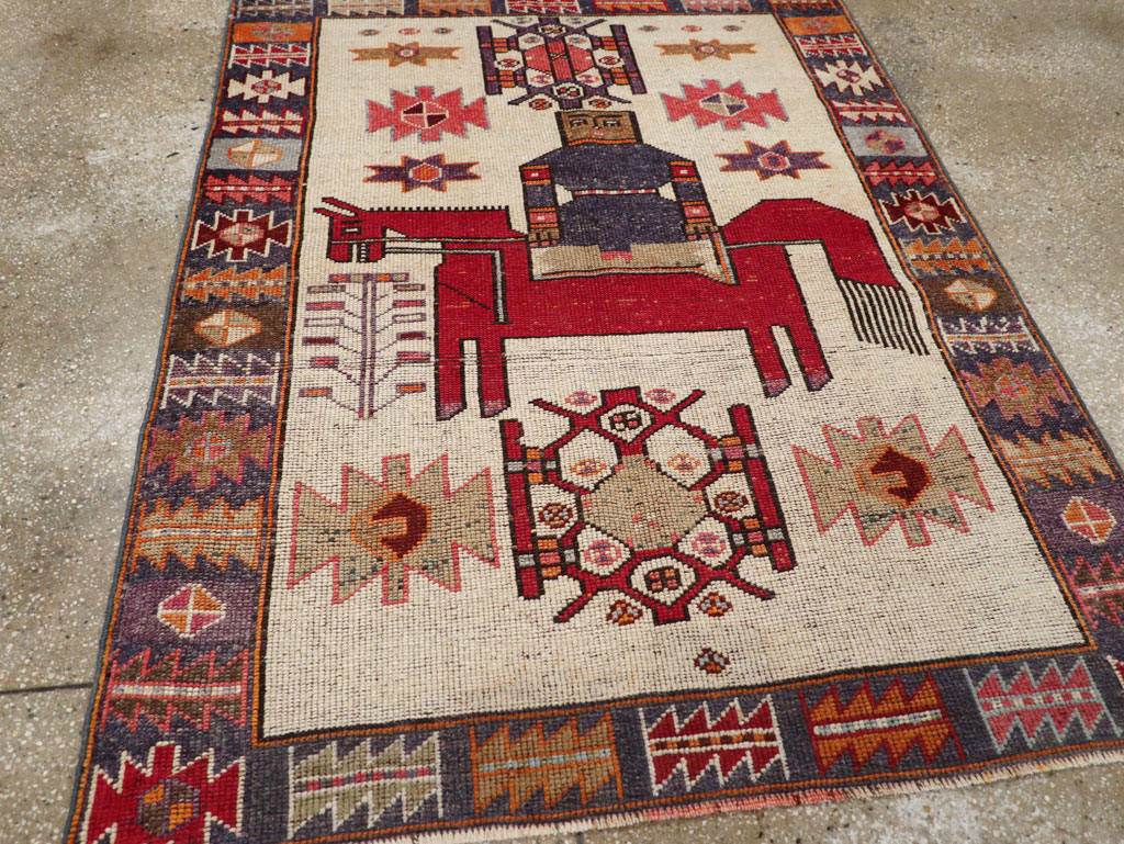 Vintage Persian Pictorial Bakhtiari Accent Rug, No.31742 - Galerie Shabab