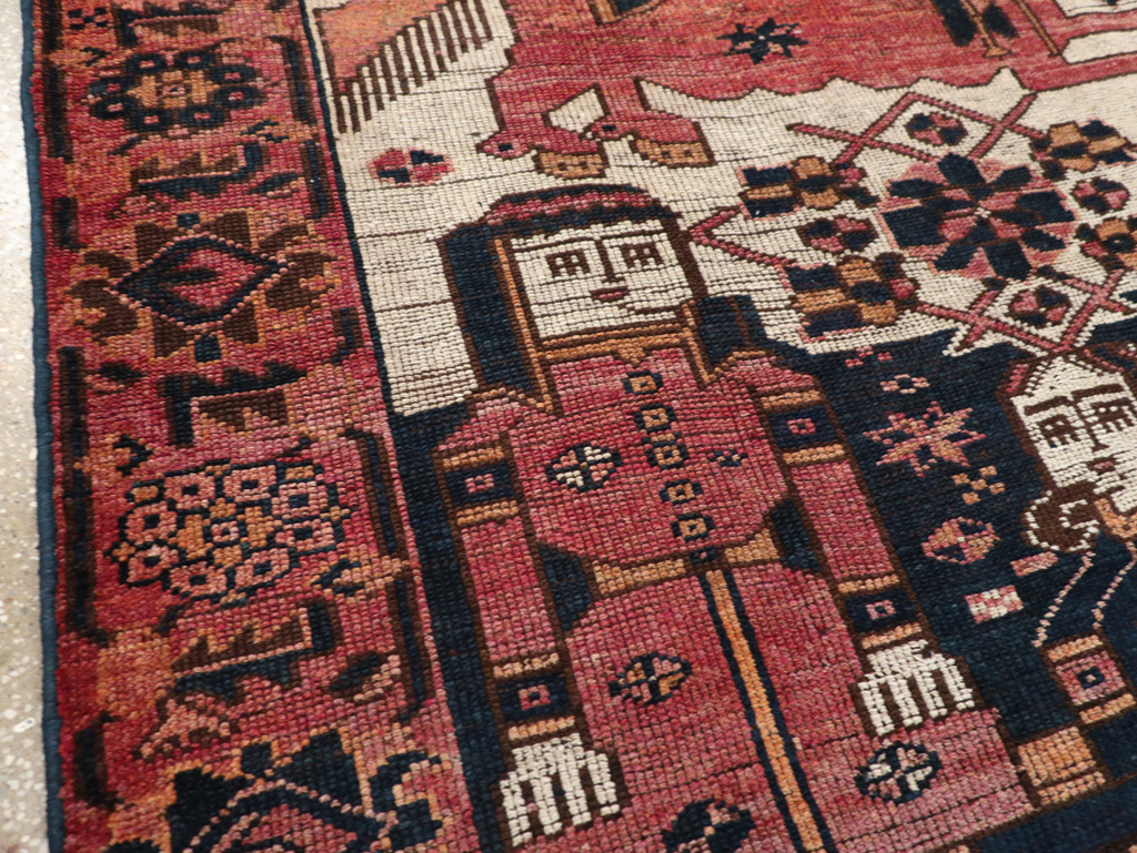 Vintage Persian Bakhtiari Rug, No.31747 - Galerie Shabab