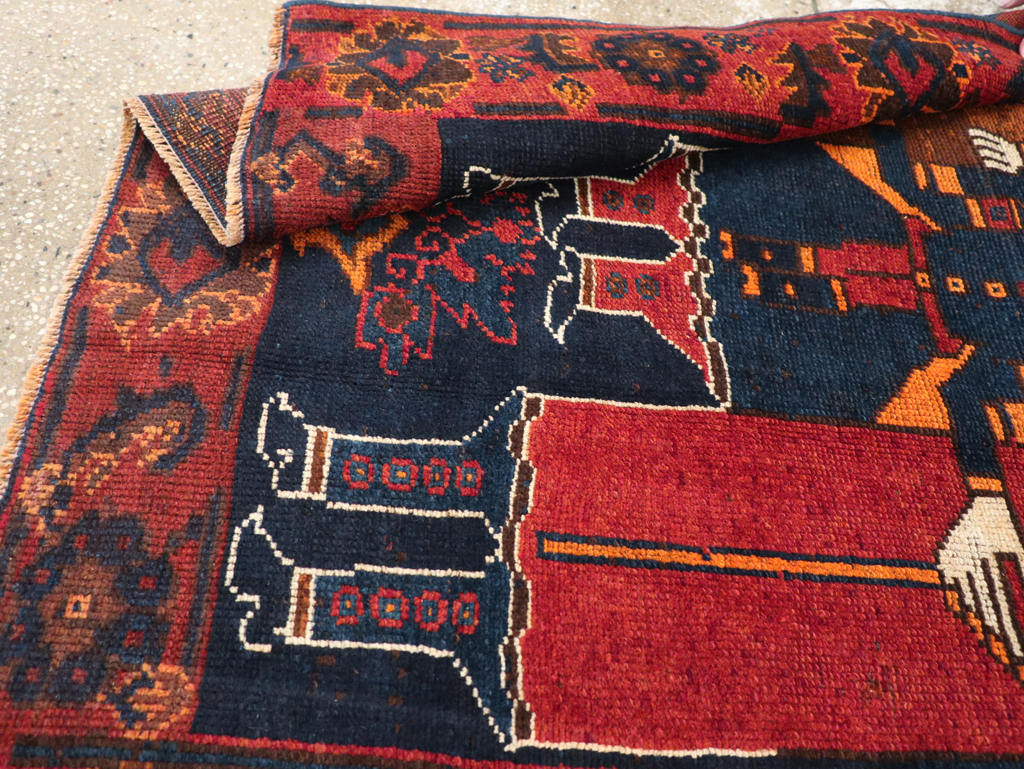 Vintage Persian Bakhtiari Pictorial Rug, No.31749 - Galerie Shabab