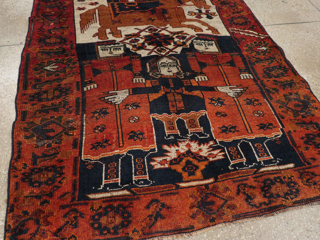 Vintage Persian Bakhtiari Rug, No.31753 - Galerie Shabab