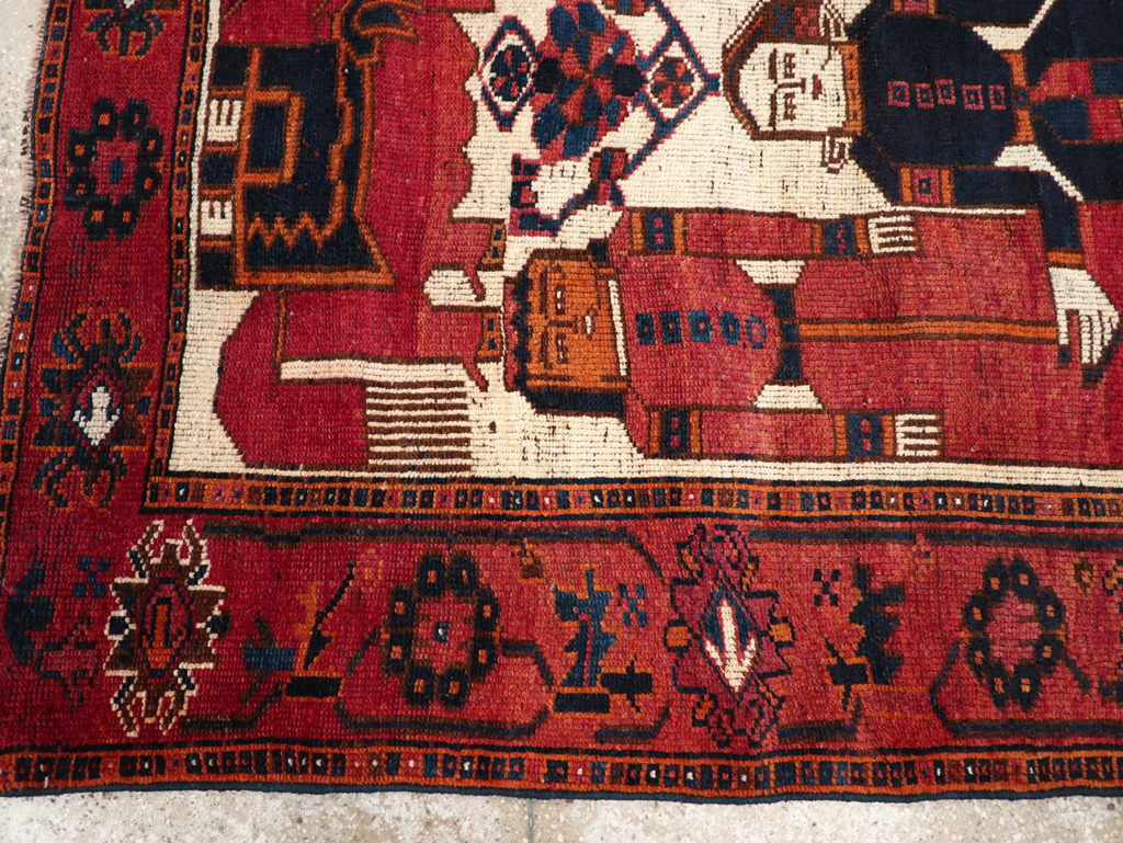 Vintage Persian Bakhtiari Pictorial Rug, No.31754 - Galerie Shabab