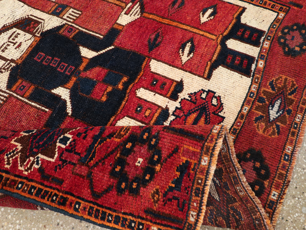 Vintage Persian Bakhtiari Pictorial Rug, No.31754 - Galerie Shabab
