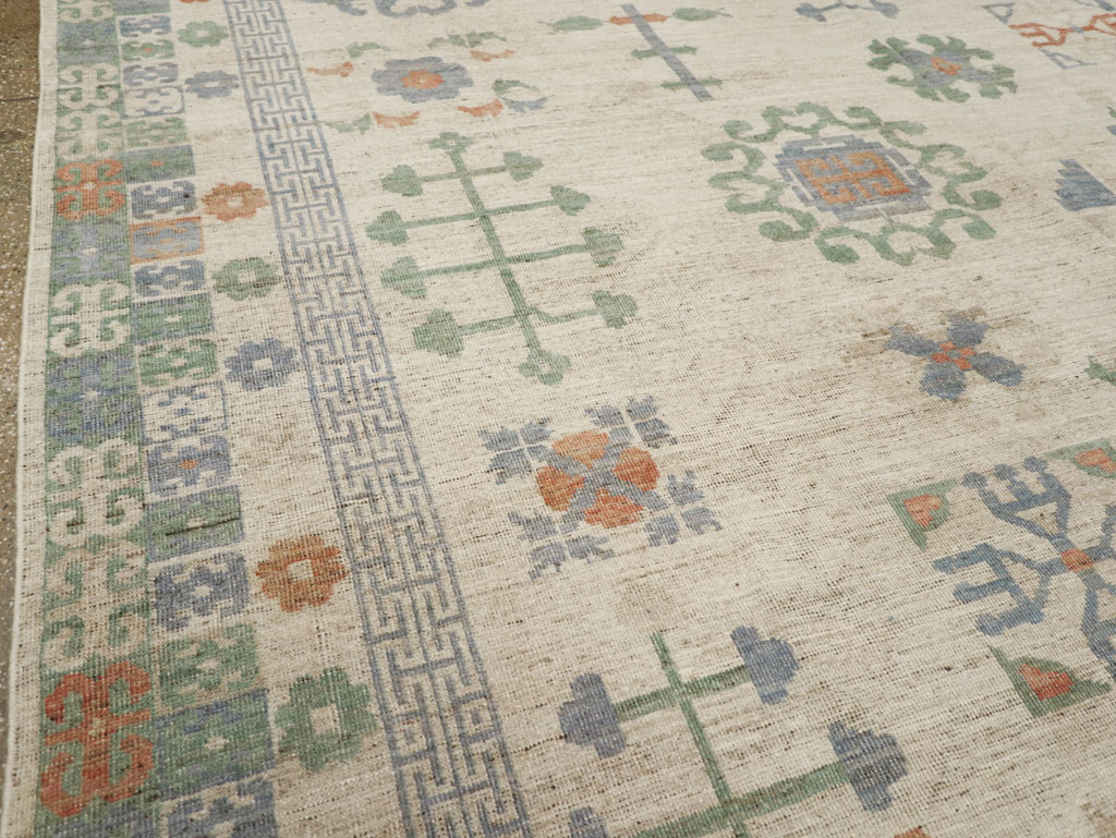 Modern East Turkestan Khotan Room Size Carpet, No.31761 - Galerie Shabab