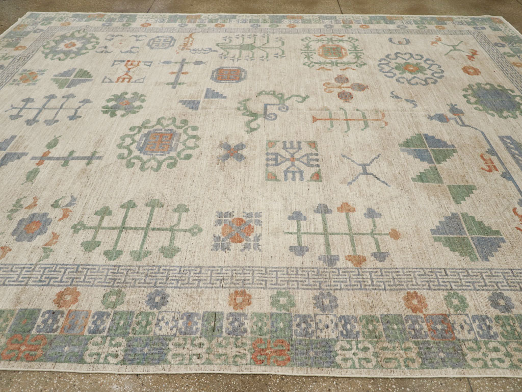 Modern East Turkestan Khotan Room Size Carpet, No.31761 - Galerie Shabab