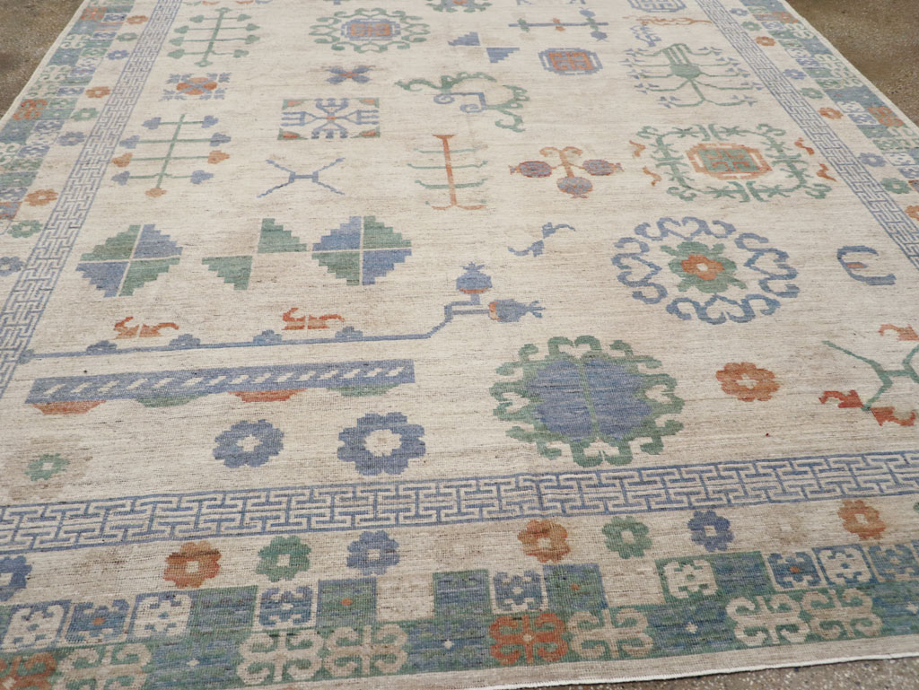 Modern East Turkestan Khotan Room Size Carpet, No.31761 - Galerie Shabab