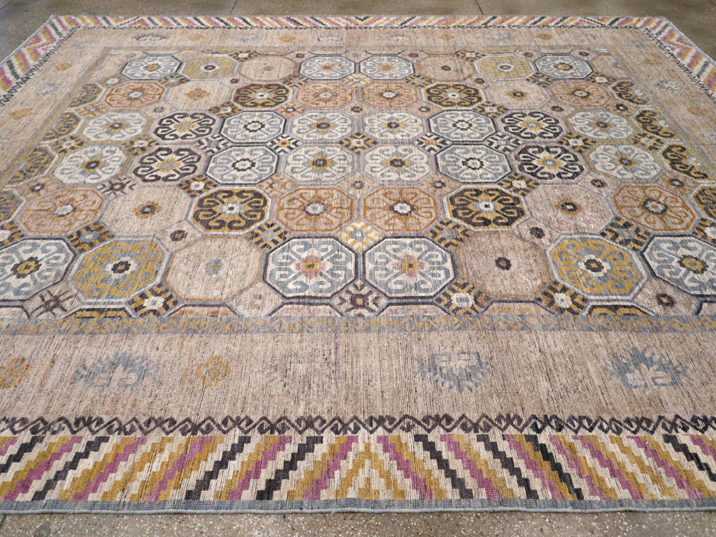 Modern East Turkestan Khotan Room Size Carpet, No.31763 - Galerie Shabab