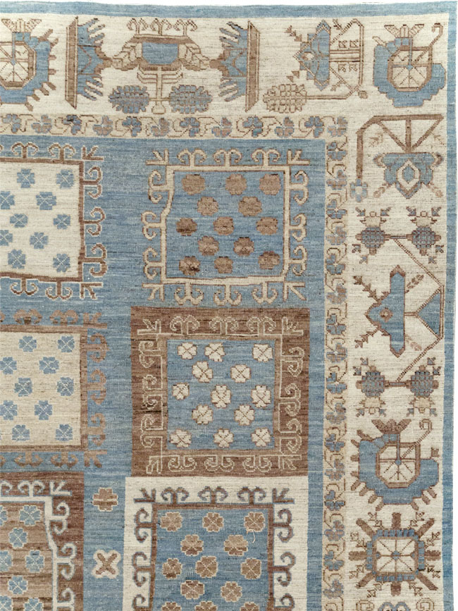 Modern East Turkestan Khotan Room Size Carpet, No.31765 - Galerie Shabab