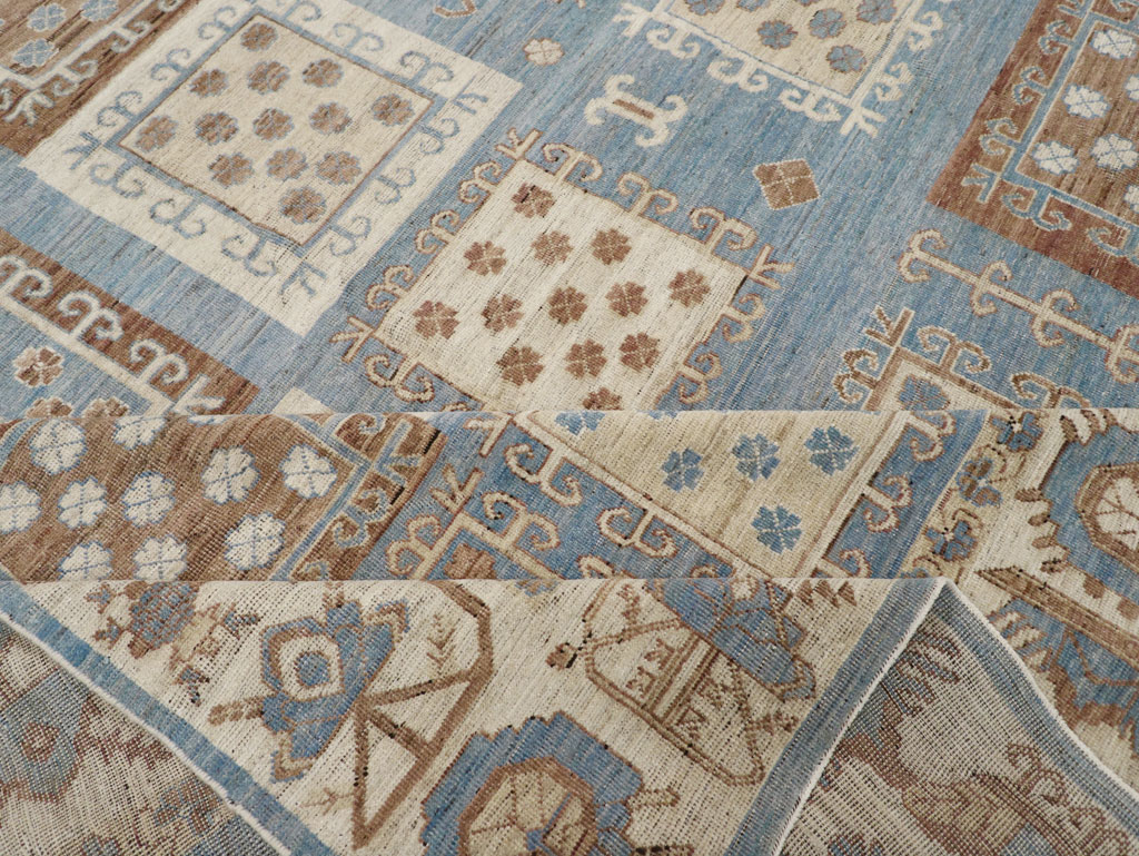 Modern East Turkestan Khotan Room Size Carpet, No.31765 - Galerie Shabab