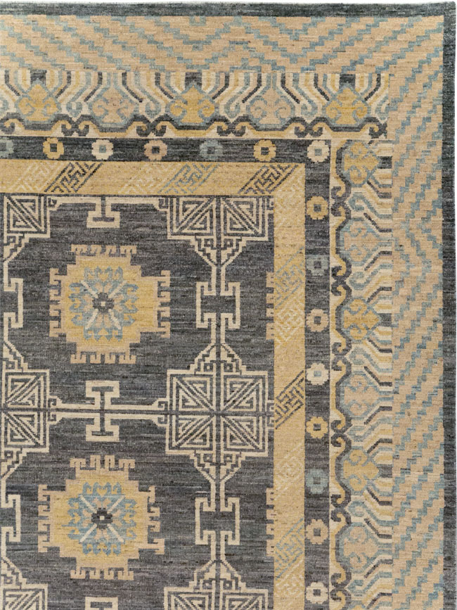 Modern East Turkestan Khotan Room Size Carpet, No.31767 - Galerie Shabab