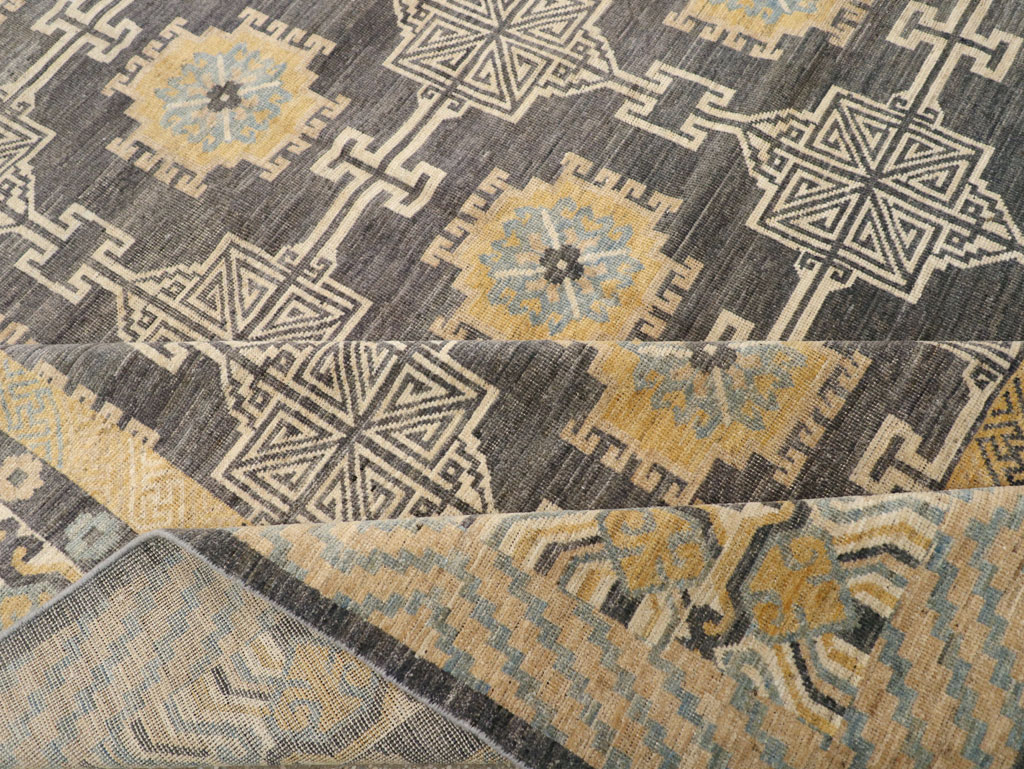 Modern East Turkestan Khotan Room Size Carpet, No.31767 - Galerie Shabab