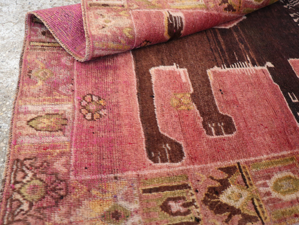 Vintage Persian Pictorial Shiraz Throw Rug, No.31777 - Galerie Shabab