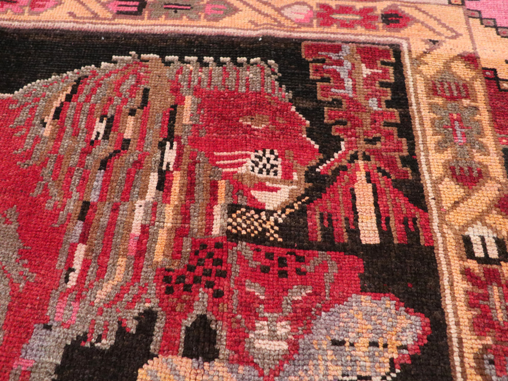 Vintage Turkish Pictorial Throw Rug, No.31802 - Galerie Shabab