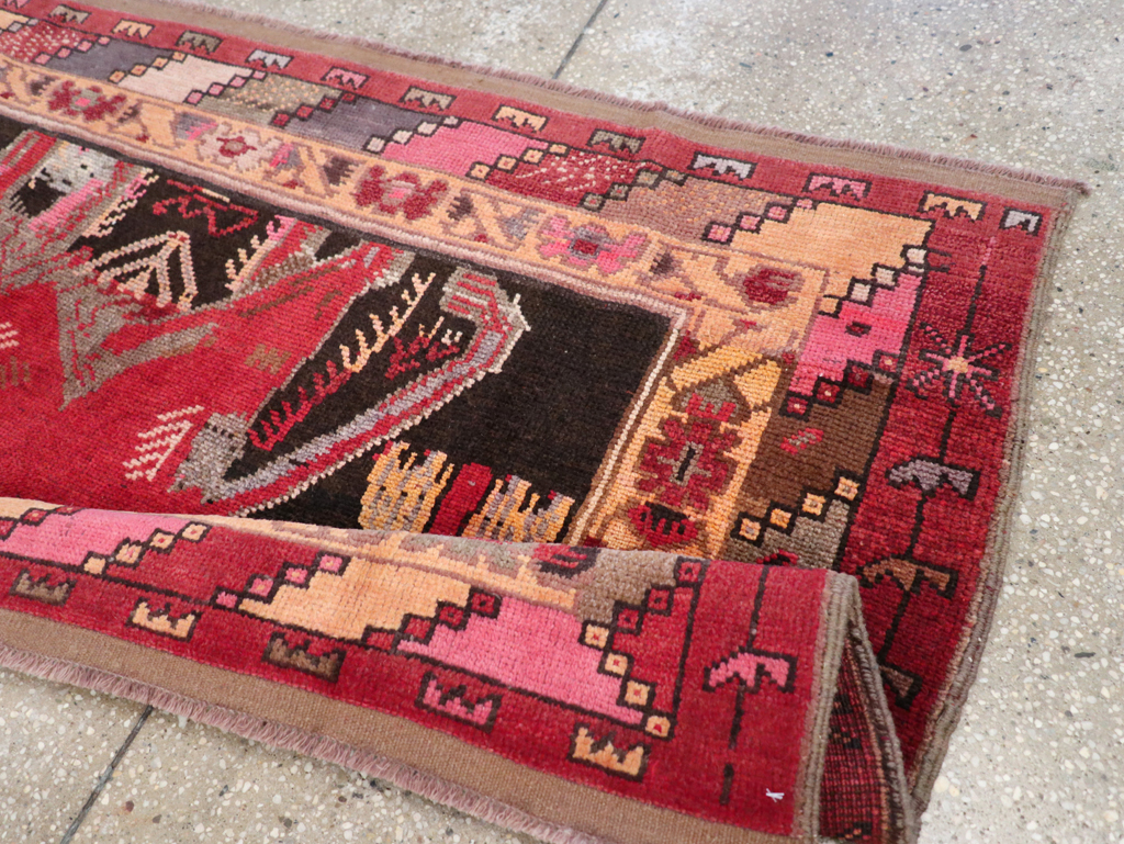 Vintage Turkish Pictorial Throw Rug, No.31802 - Galerie Shabab