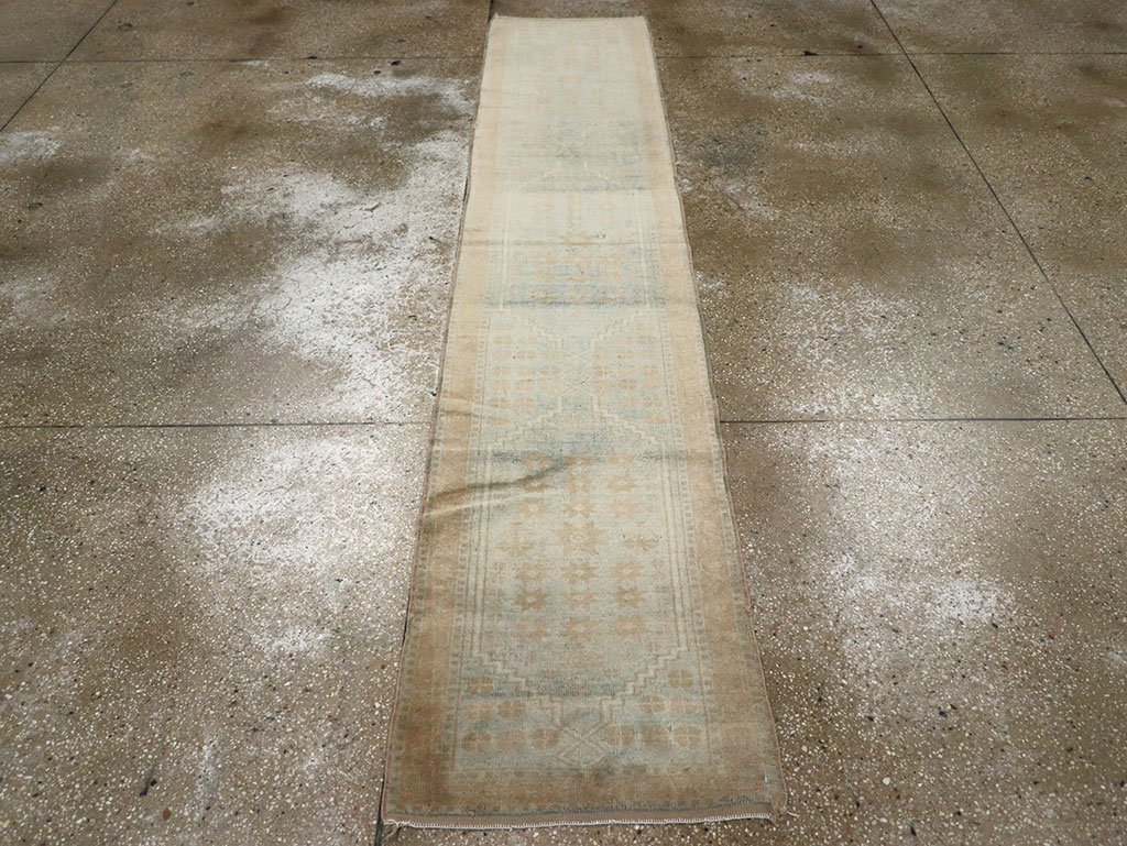 Vintage Turkish Anatolian Runner, No.31806 - Galerie Shabab