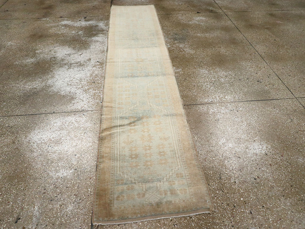 Vintage Turkish Anatolian Runner, No.31806 - Galerie Shabab
