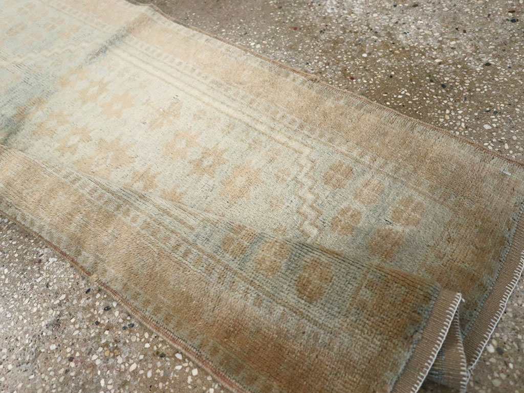Vintage Turkish Anatolian Runner, No.31806 - Galerie Shabab