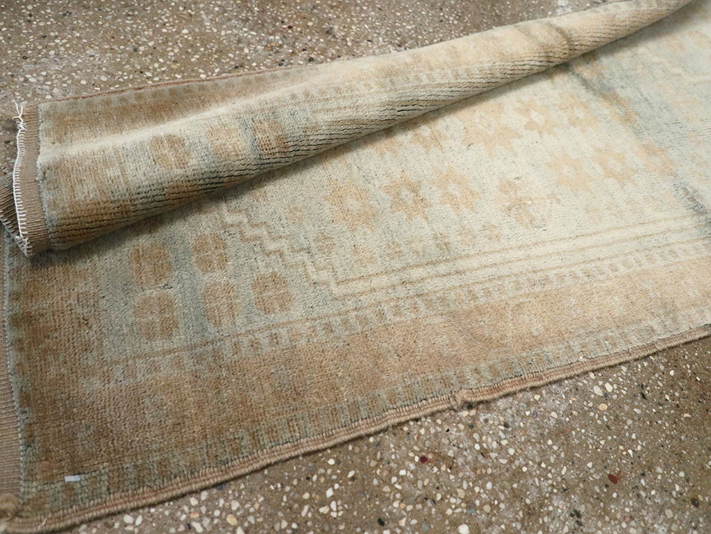 Vintage Turkish Anatolian Runner, No.31806 - Galerie Shabab