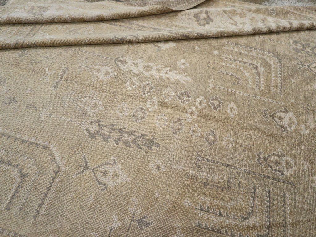 Antique Turkish Oushak Room Size Carpet, No.31826 - Galerie Shabab