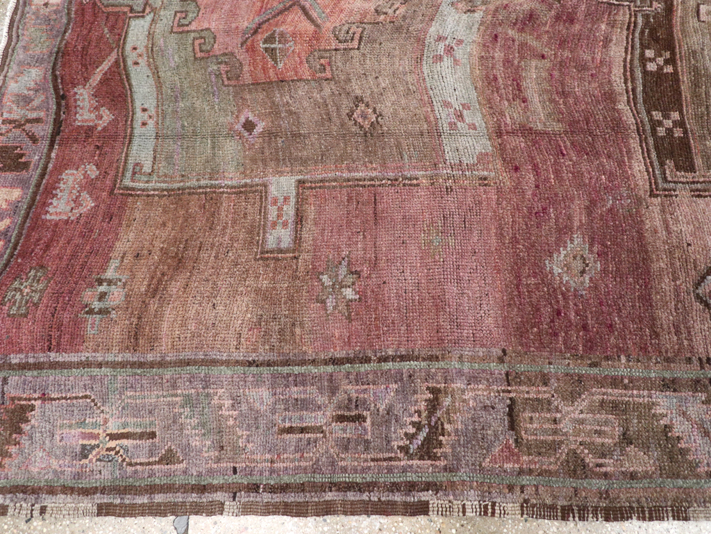 Vintage Turkish Anatolian Tribal Gallery Carpet, No.31830 - Galerie Shabab