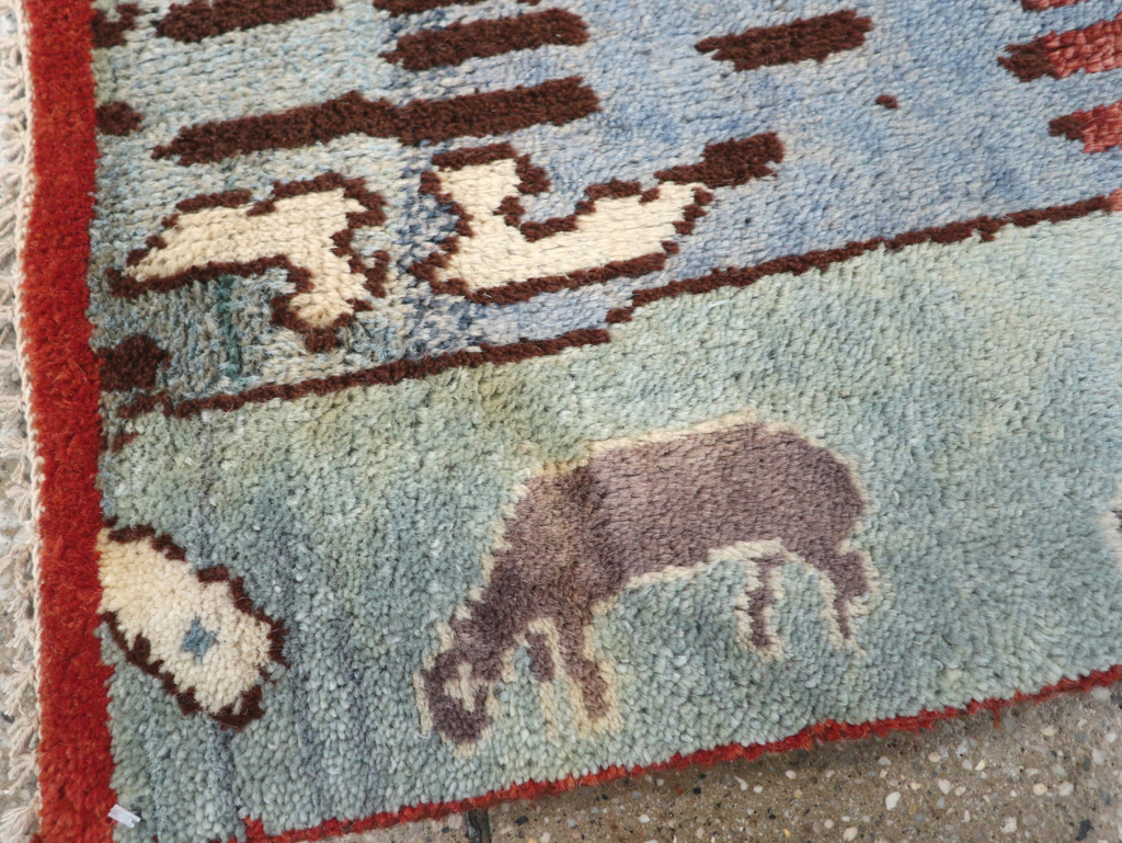 Vintage Turkish Anatolian Pictorial Throw Rug, No.31843 - Galerie Shabab