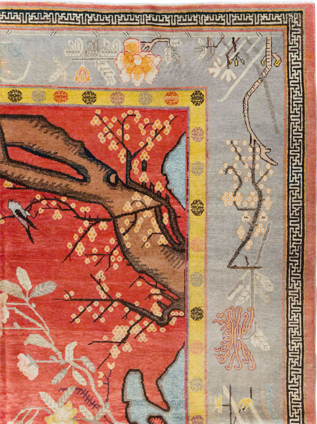 Antique East Turkestan Pictorial Khotan Small Room Size Carpet, No.31844 - Galerie Shabab