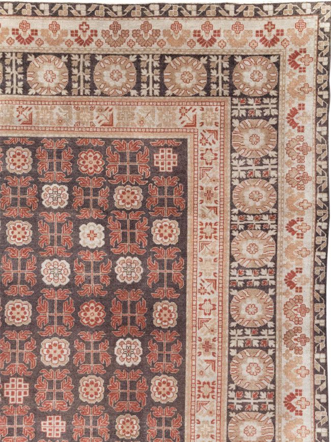 Modern East Turkestan Khotan Room Size Carpet, No.31848 - Galerie Shabab