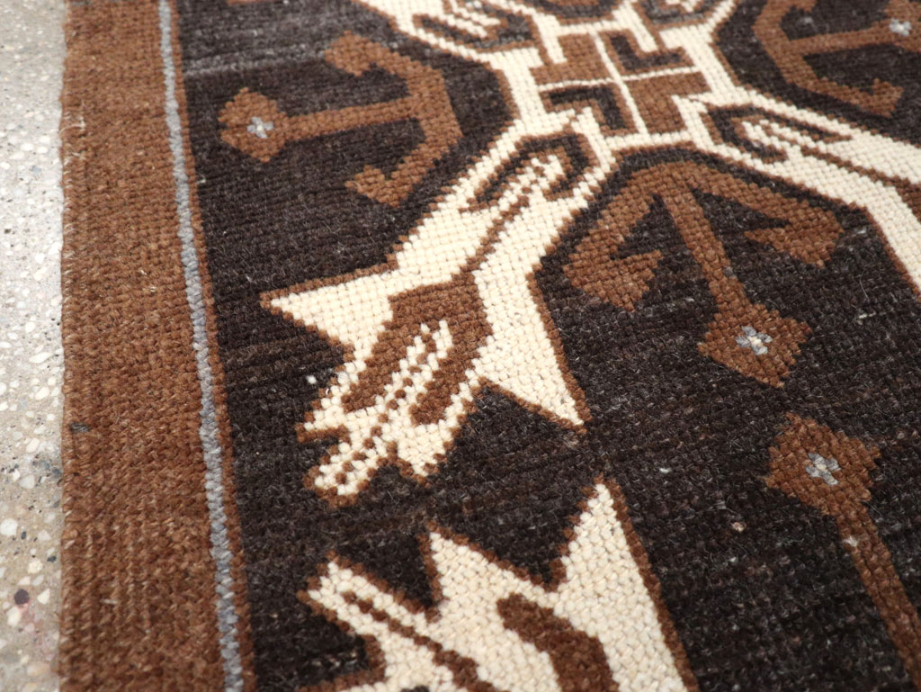 Vintage Turkish Anatolian Throw Rug, No.31855 - Galerie Shabab