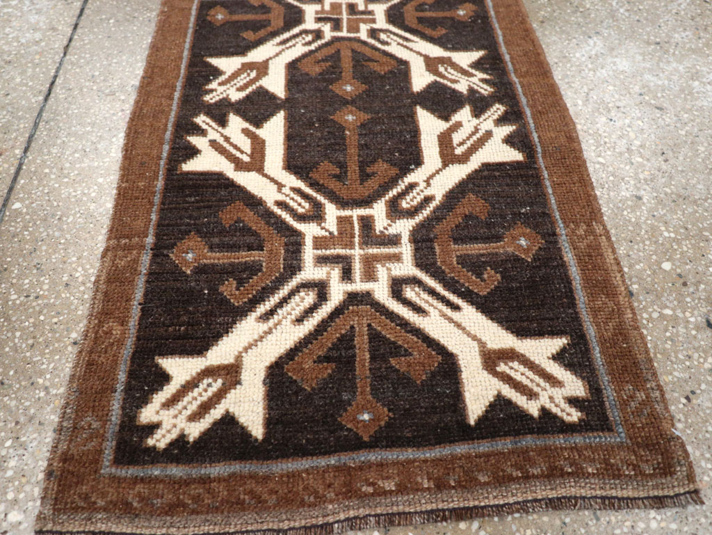Vintage Turkish Anatolian Throw Rug, No.31855 - Galerie Shabab