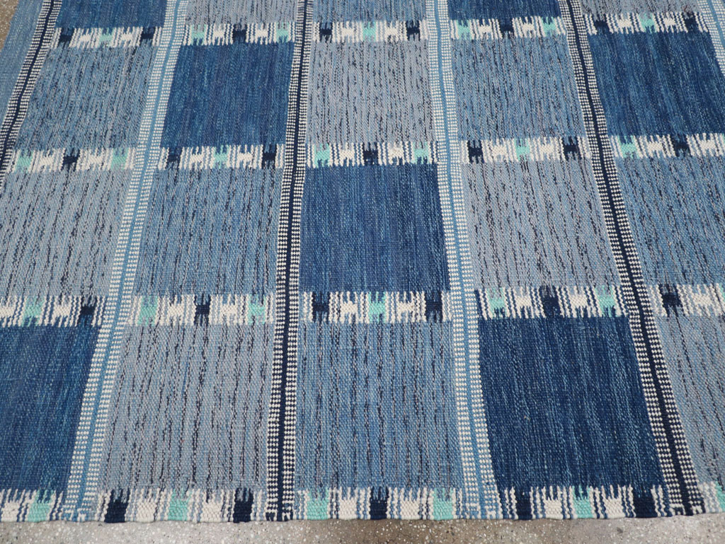 Swedish Inspired Modern Turkish Flatweave Room Size Carpet, No.31856 - Galerie Shabab