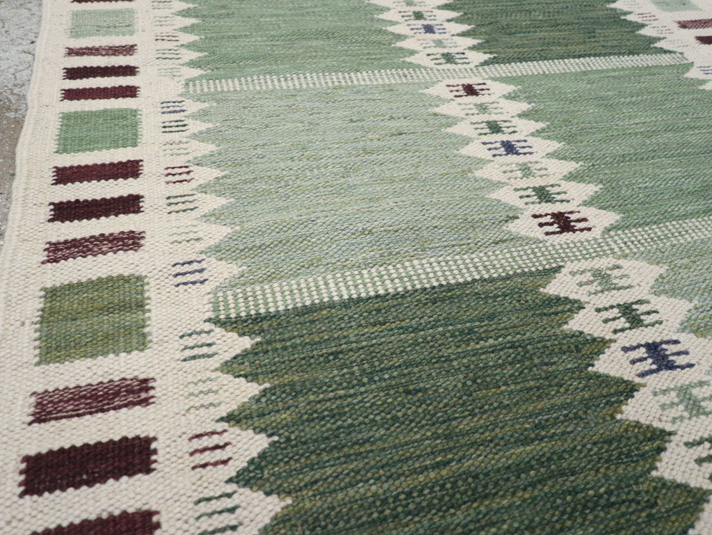 Swedish Inspired Modern Turkish Flatweave Accent Rug, No.31857 - Galerie Shabab