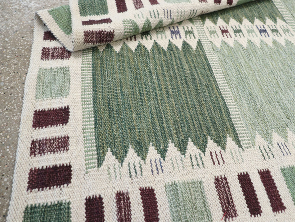 Swedish Inspired Modern Turkish Flatweave Accent Rug, No.31857 - Galerie Shabab