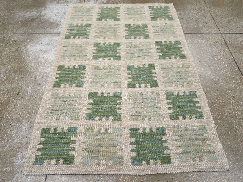 Swedish Inspired Modern Turkish Flatweave Accent Rug, No.31858 - Galerie Shabab