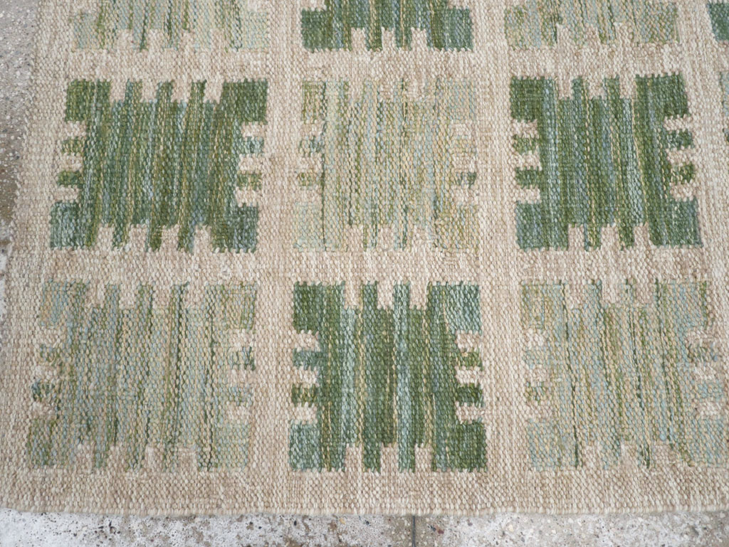 Swedish Inspired Modern Turkish Flatweave Accent Rug, No.31858 - Galerie Shabab