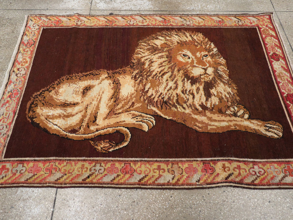 Antique East Turkestan Pictorial Khotan Accent Rug, No.31861 - Galerie Shabab