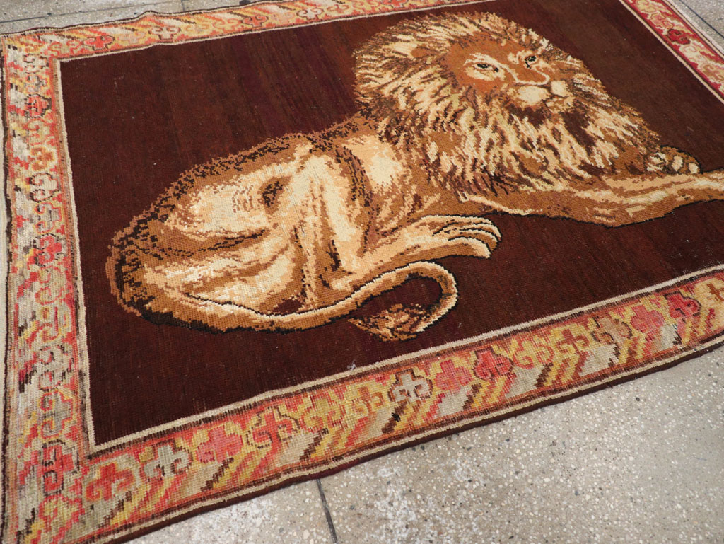 Antique East Turkestan Pictorial Khotan Accent Rug, No.31861 - Galerie Shabab