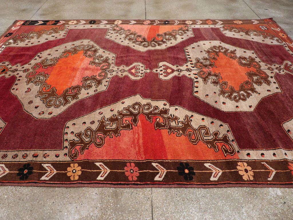 Vintage Turkish Anatolian Room Size Carpet, No.31862 - Galerie Shabab